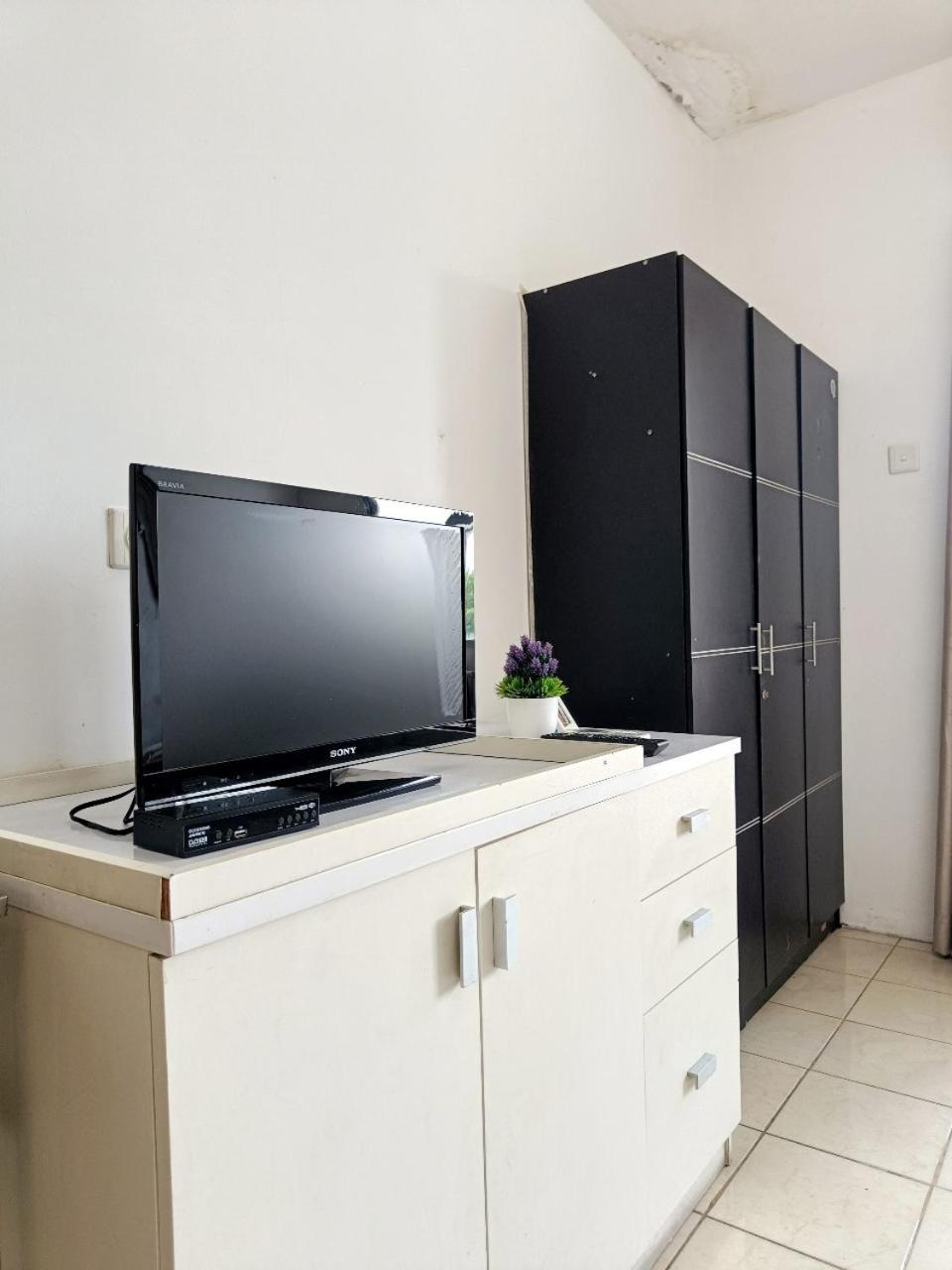 Cozy Studio Room Apartemen Centro City By Nusalink Jakarta Exteriör bild