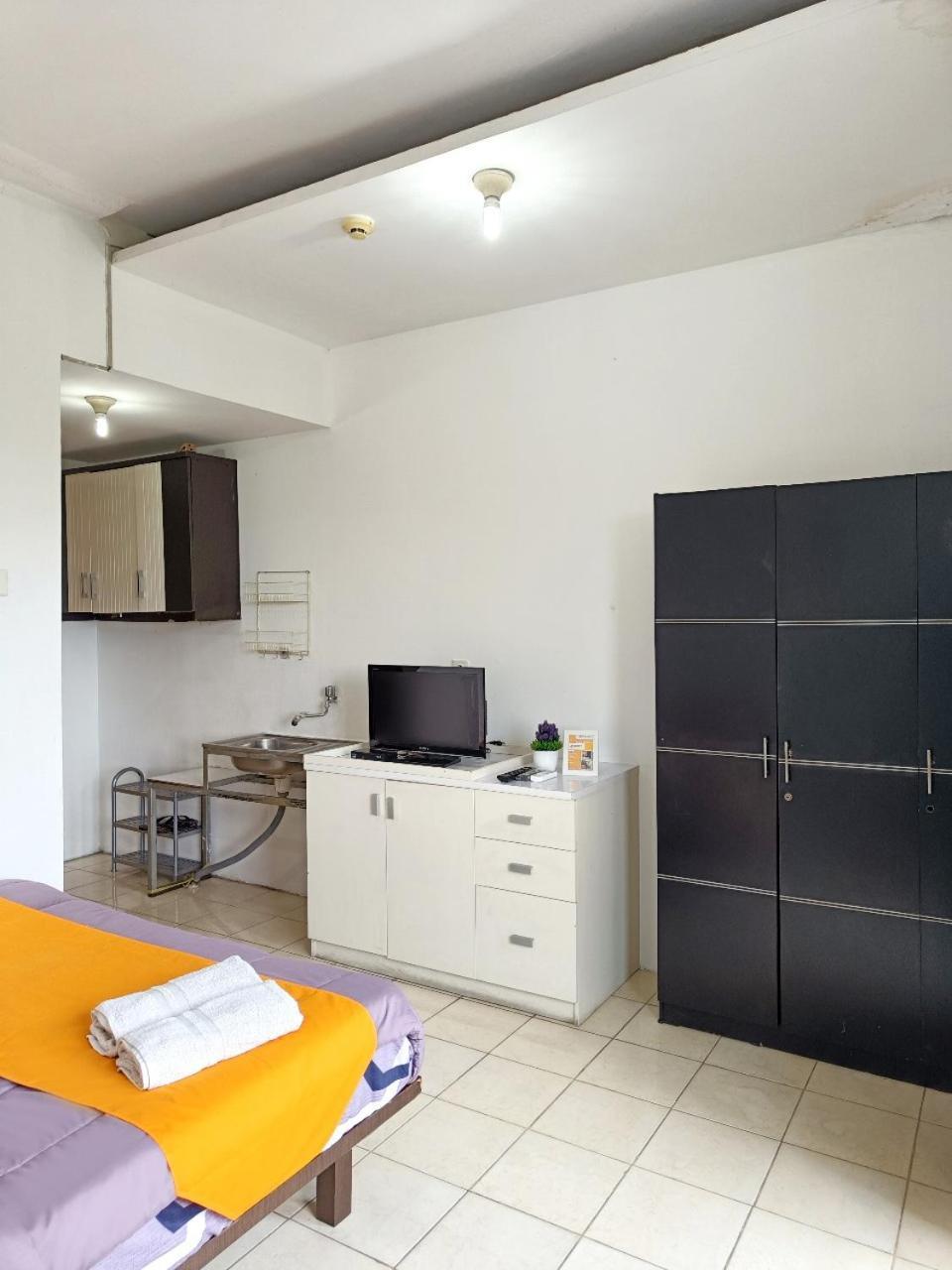 Cozy Studio Room Apartemen Centro City By Nusalink Jakarta Exteriör bild